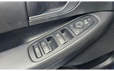 Hyundai Sonata - автомобили, коли, обяви за нови и употребявани 13