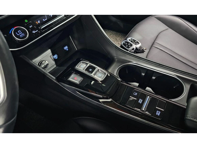 Hyundai Sonata - автомобили, коли, обяви за нови и употребявани 8