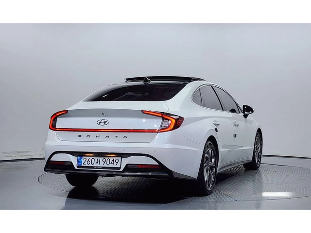 Hyundai Sonata - автомобили, коли, обяви за нови и употребявани 1