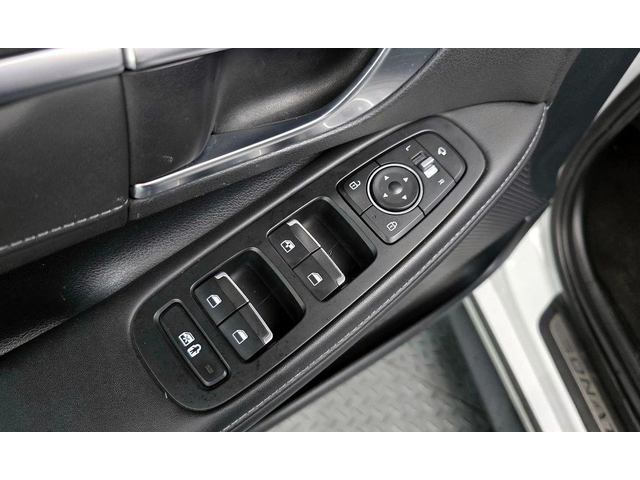 Hyundai Sonata - автомобили, коли, обяви за нови и употребявани 13