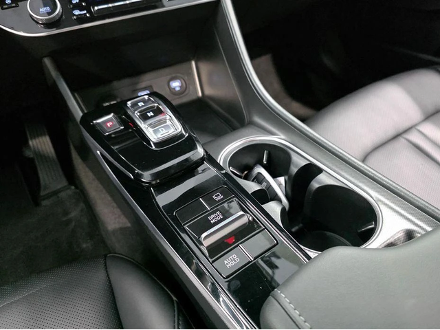 Hyundai Sonata 2.0 LPG SMART* НАЙ-ДОБРА ЦЕНА В БЪЛГАРИЯ* - автомобили, коли, обяви за нови и употребявани 9