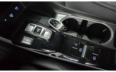 Hyundai Sonata - автомобили, коли, обяви за нови и употребявани 7