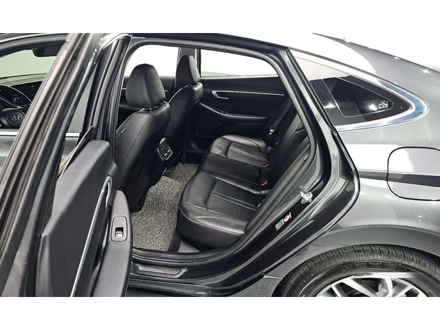 Hyundai Sonata - автомобили, коли, обяви за нови и употребявани 10