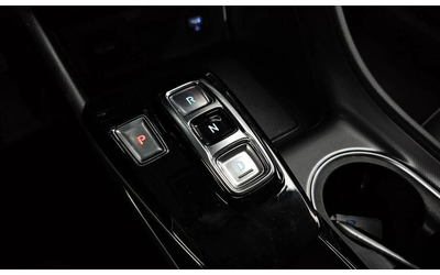 Hyundai Sonata - автомобили, коли, обяви за нови и употребявани 8