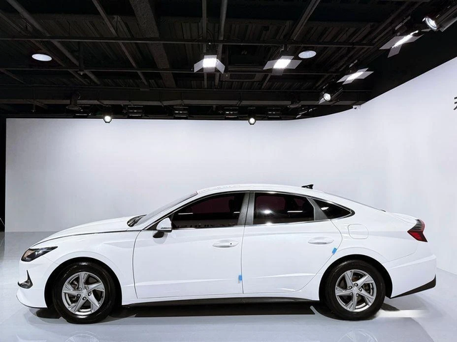 Hyundai Sonata - автомобили, коли, обяви за нови и употребявани 2