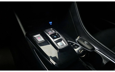 Hyundai Sonata - автомобили, коли, обяви за нови и употребявани 7