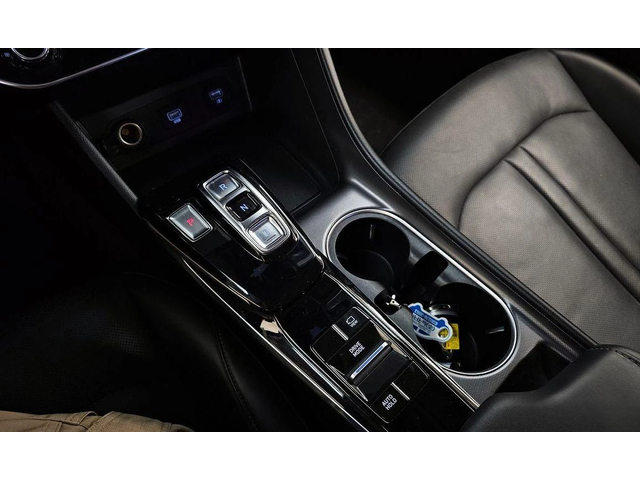 Hyundai Sonata - автомобили, коли, обяви за нови и употребявани 8