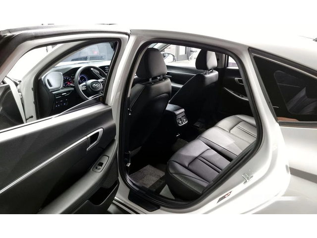 Hyundai Sonata - автомобили, коли, обяви за нови и употребявани 10