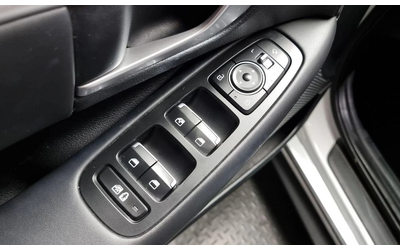 Hyundai Sonata - автомобили, коли, обяви за нови и употребявани 13