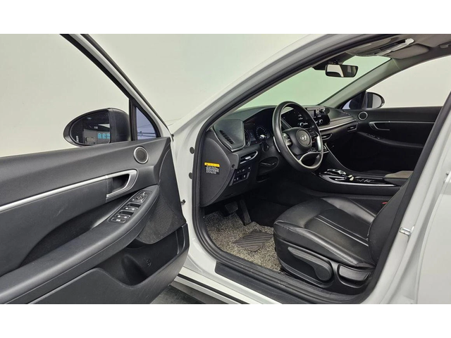 Hyundai Sonata - автомобили, коли, обяви за нови и употребявани 10