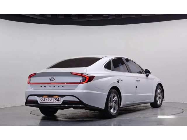 Hyundai Sonata - автомобили, коли, обяви за нови и употребявани 1