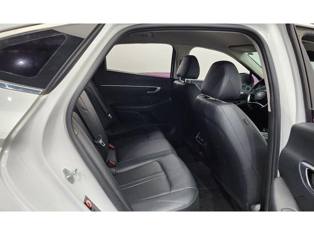 Hyundai Sonata - автомобили, коли, обяви за нови и употребявани 11