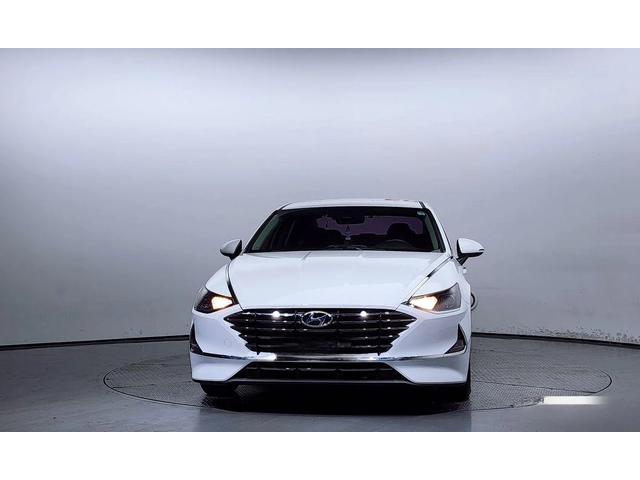 Hyundai Sonata - автомобили, коли, обяви за нови и употребявани 2