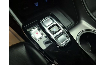 Hyundai Sonata - автомобили, коли, обяви за нови и употребявани 8