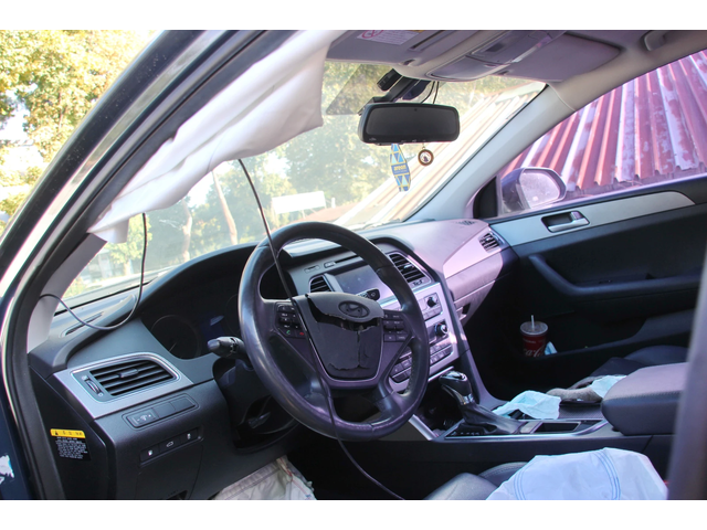 Hyundai Sonata ударен - продава се цял - автомобили, коли, обяви за нови и употребявани 8