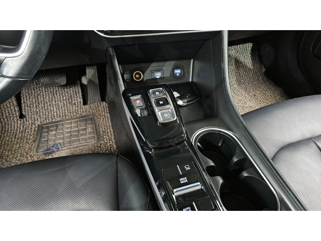 Hyundai Sonata 2.0LPG autogeorge.com - автомобили, коли, обяви за нови и употребявани 8