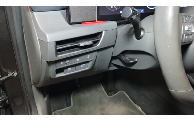 Hyundai Sonata - автомобили, коли, обяви за нови и употребявани 10