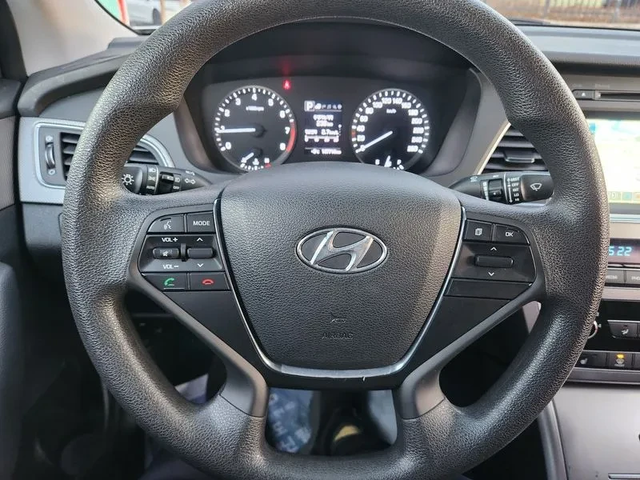 Hyundai Sonata 2.0 Style Special - автомобили, коли, обяви за нови и употребявани 10