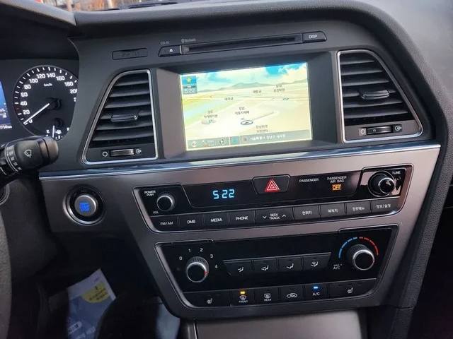 Hyundai Sonata 2.0 Style Special - автомобили, коли, обяви за нови и употребявани 13