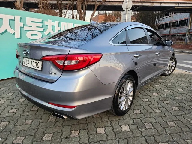 Hyundai Sonata 2.0 Style Special - автомобили, коли, обяви за нови и употребявани 2