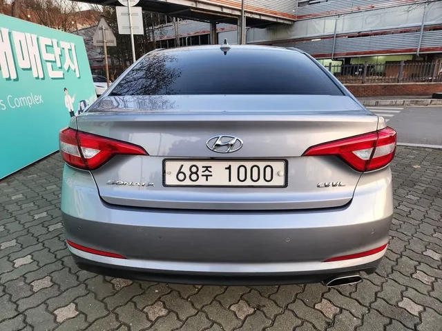 Hyundai Sonata 2.0 Style Special - автомобили, коли, обяви за нови и употребявани 3