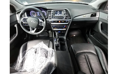 Hyundai Sonata 2.0 Style - автомобили, коли, обяви за нови и употребявани 6