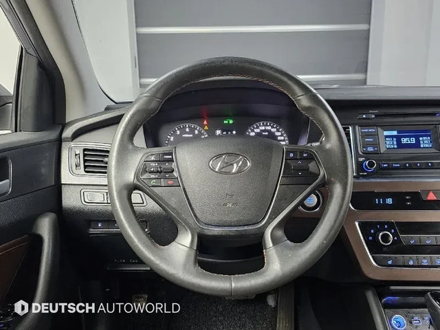 Hyundai Sonata 2.0 Smart - автомобили, коли, обяви за нови и употребявани 12