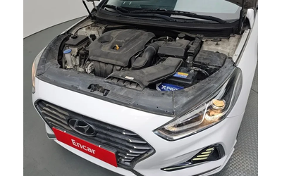 Hyundai Sonata 2.0 Style - автомобили, коли, обяви за нови и употребявани 11