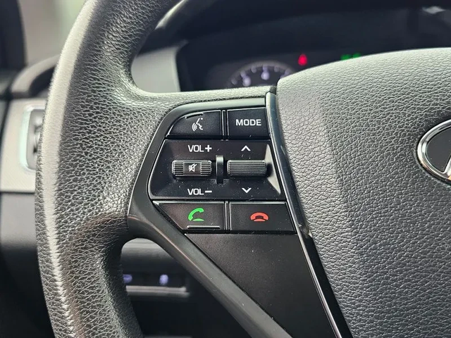 Hyundai Sonata - автомобили, коли, обяви за нови и употребявани 16