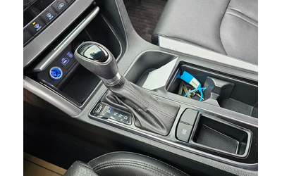 Hyundai Sonata - автомобили, коли, обяви за нови и употребявани 8