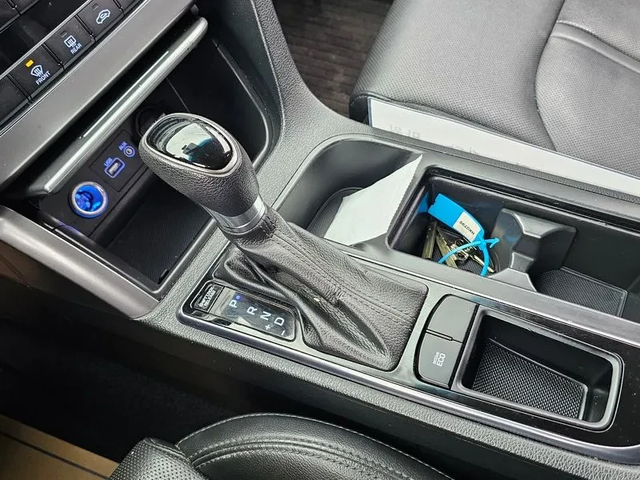 Hyundai Sonata - автомобили, коли, обяви за нови и употребявани 8