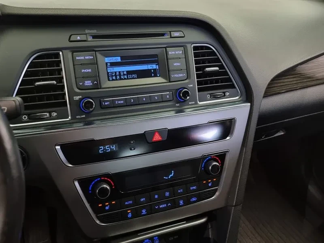 Hyundai Sonata 2.0 Smart - автомобили, коли, обяви за нови и употребявани 14