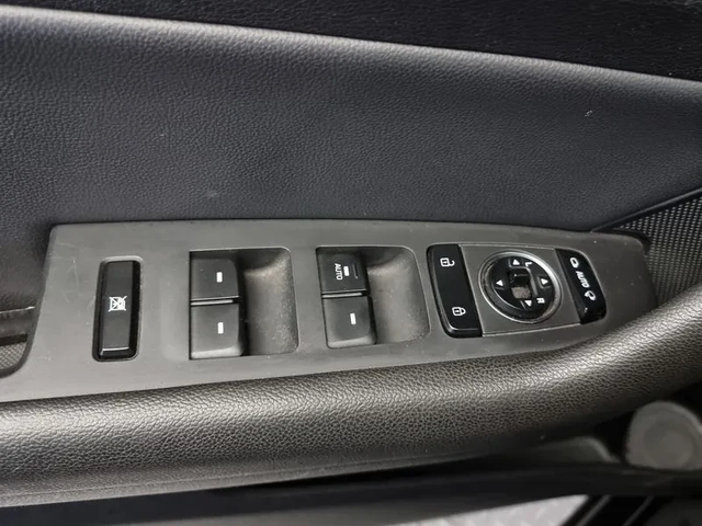 Hyundai Sonata 2.0 Smart - автомобили, коли, обяви за нови и употребявани 15