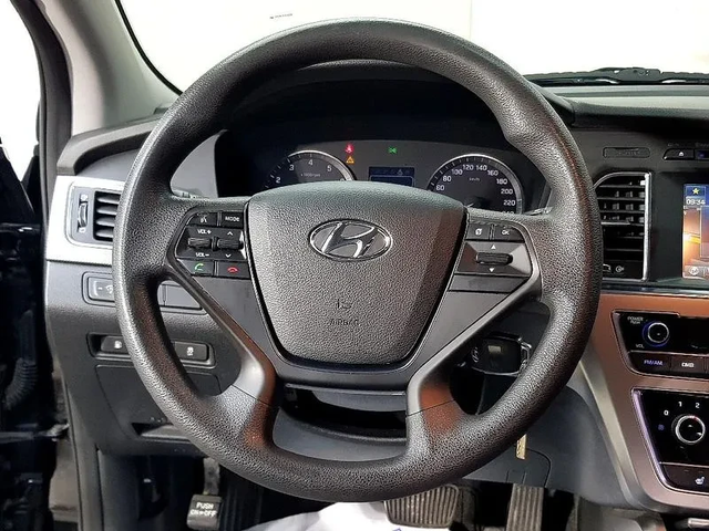 Hyundai Sonata 2.0 Style - автомобили, коли, обяви за нови и употребявани 12