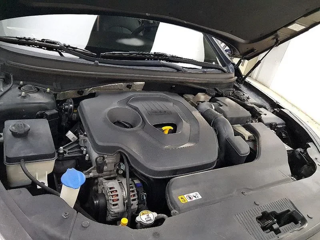 Hyundai Sonata 2.0 Style - автомобили, коли, обяви за нови и употребявани 5