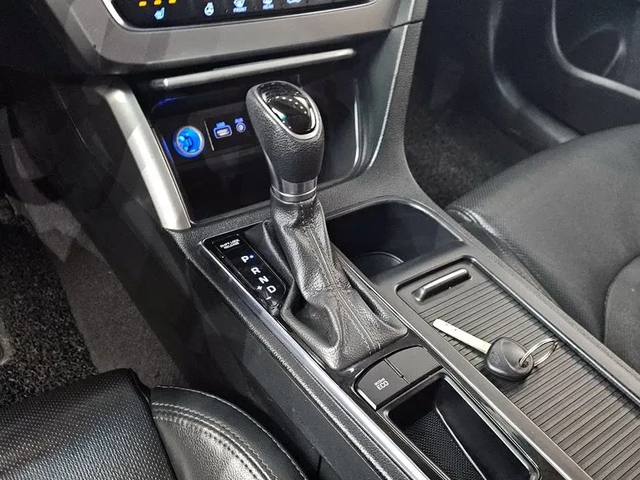 Hyundai Sonata LPI - автомобили, коли, обяви за нови и употребявани 8