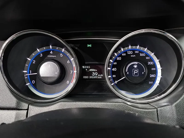 Hyundai Sonata 2.0 LPI - автомобили, коли, обяви за нови и употребявани 7