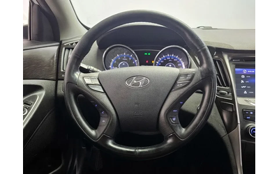 Hyundai Sonata 2.0 - автомобили, коли, обяви за нови и употребявани 12