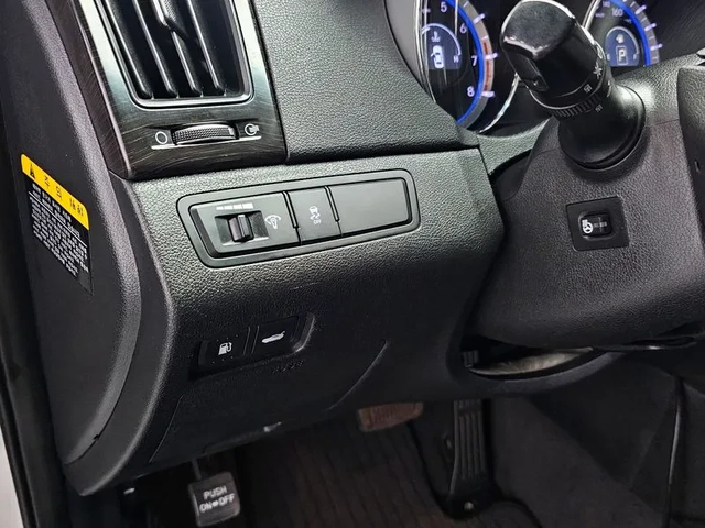 Hyundai Sonata 2.0 - автомобили, коли, обяви за нови и употребявани 15