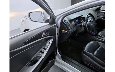 Hyundai Sonata 2.0 - автомобили, коли, обяви за нови и употребявани 10