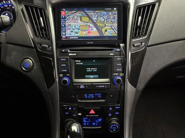 Hyundai Sonata 2.0 - автомобили, коли, обяви за нови и употребявани 14