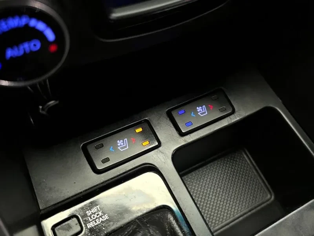 Hyundai Sonata 2.0 - автомобили, коли, обяви за нови и употребявани 15