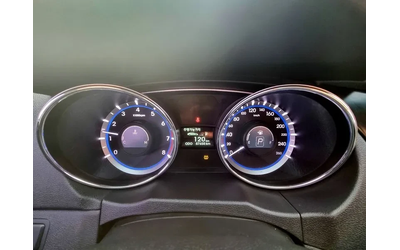 Hyundai Sonata 2.0 - автомобили, коли, обяви за нови и употребявани 7