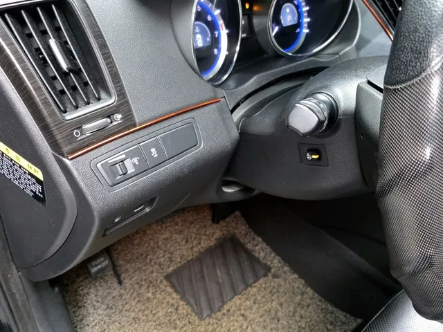 Hyundai Sonata 2.0 - автомобили, коли, обяви за нови и употребявани 16