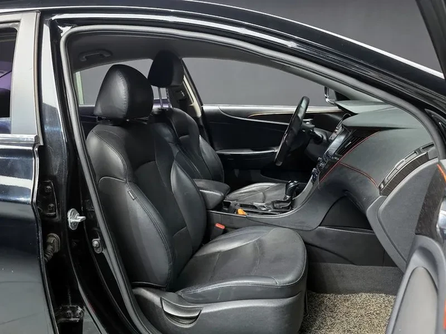 Hyundai Sonata 2.0 - автомобили, коли, обяви за нови и употребявани 9