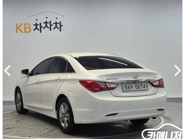 Hyundai Sonata 2.0 - автомобили, коли, обяви за нови и употребявани 2