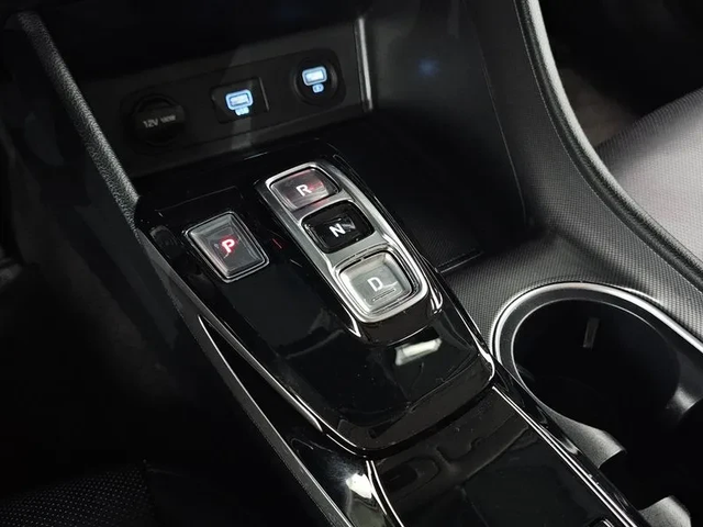 Hyundai Sonata 2.0 Smart - автомобили, коли, обяви за нови и употребявани 8