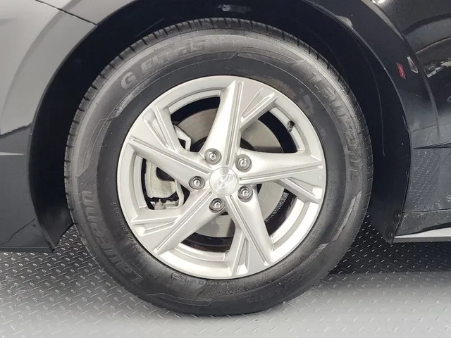 Hyundai Sonata 2.0 Smart - автомобили, коли, обяви за нови и употребявани 4