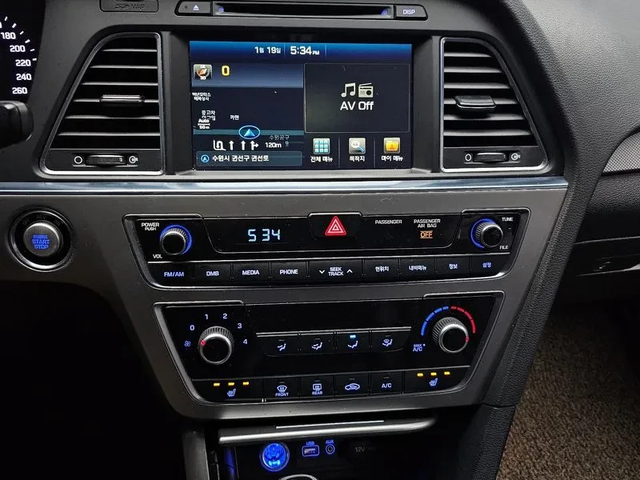 Hyundai Sonata 2.0 Style Special - автомобили, коли, обяви за нови и употребявани 13