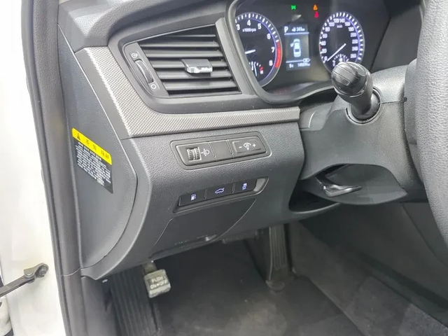 Hyundai Sonata New Rise 2.0 Style - автомобили, коли, обяви за нови и употребявани 13